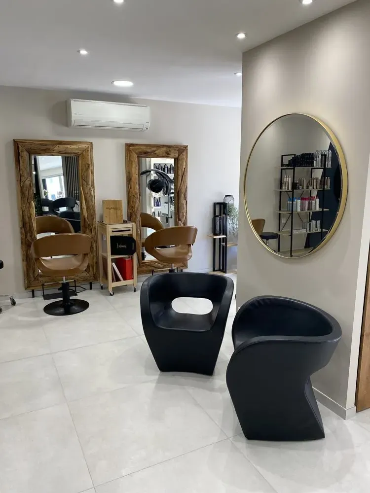 L'espace bois et laiton, miroirs ronds
